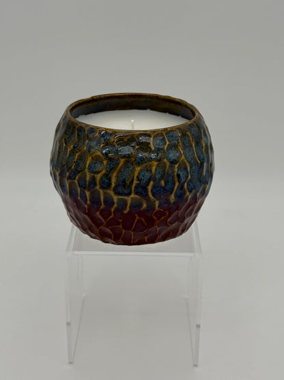 Handcrafted Ceramic Candle | Ocean Blue & Smoky Crimson hand-faceted