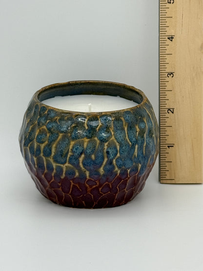 Handcrafted Ceramic Candle | Ocean Blue & Smoky Crimson hand-faceted